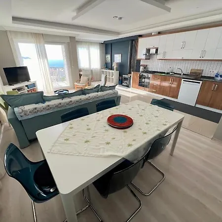 Deniz Manzarali Evi Apartamento