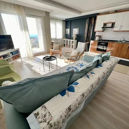 Deniz Manzarali Evi *