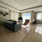 Deniz Manzarali Evi
