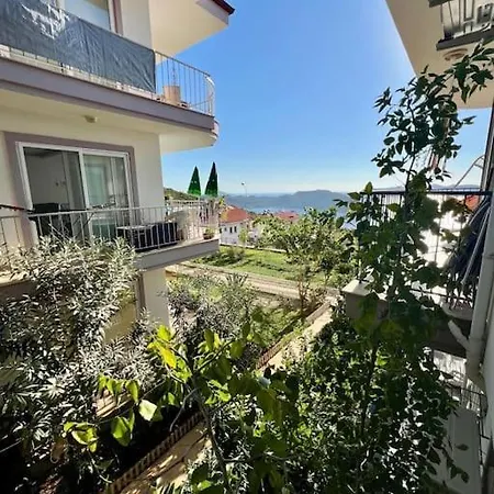 Deniz Manzarali Evi Lejlighed *