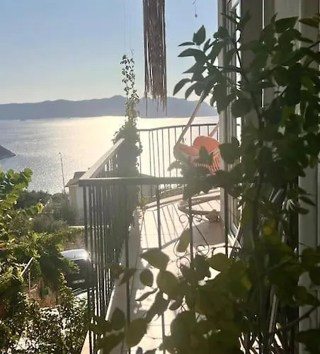 Deniz Manzarali Evi Apartment *
